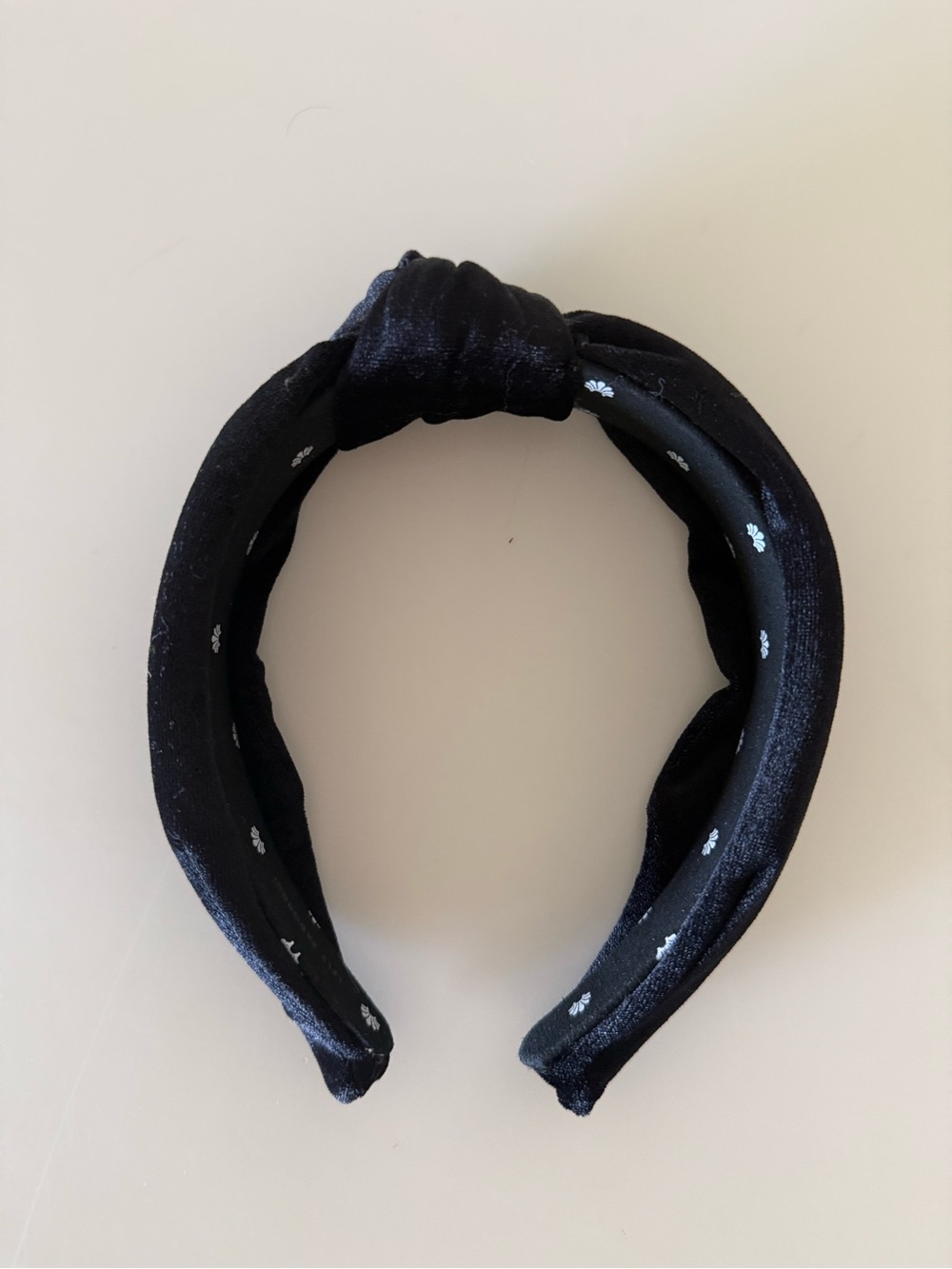 Lele Sadoughi Women’s Black Velvet Knotted Headband